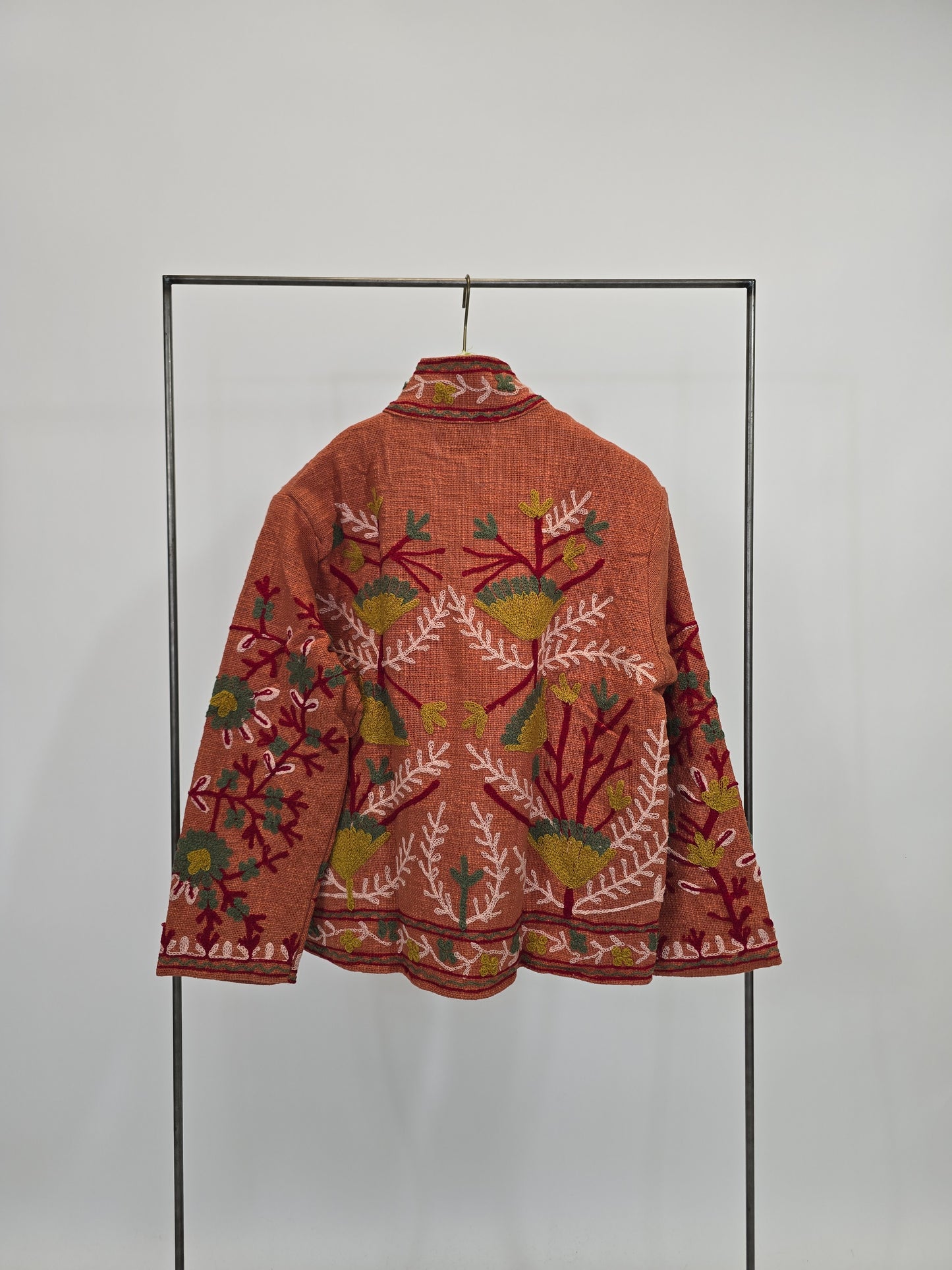 Suzani in cotone ricamato