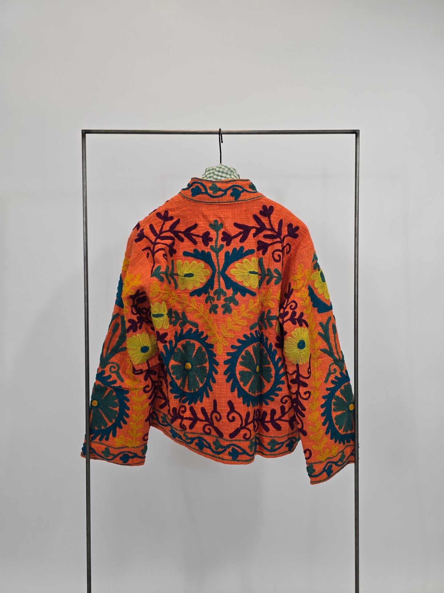 Suzani in cotone ricamato