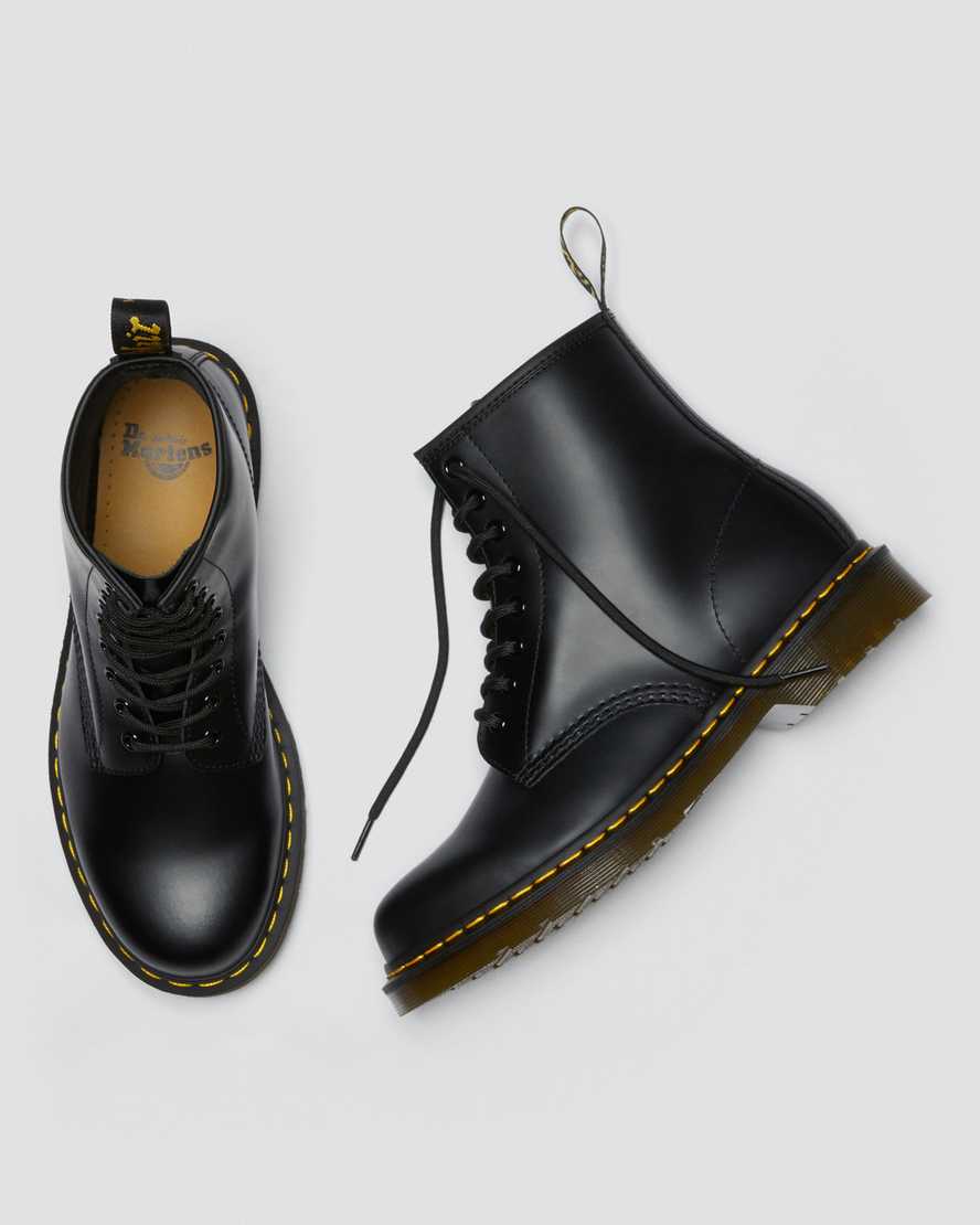 DR. MARTENS - STIVALE 8 FORI