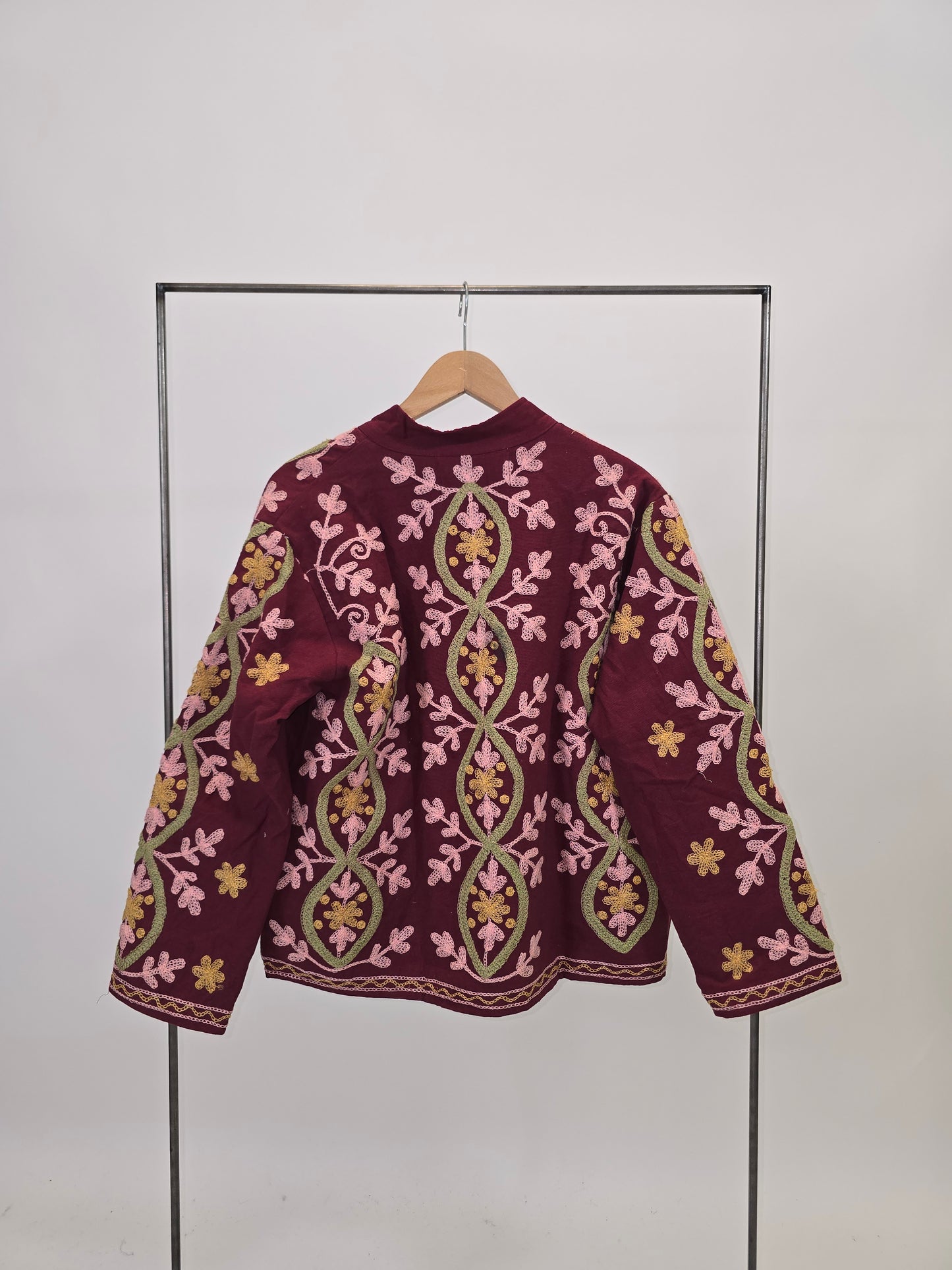 Suzani in cotone ricamato