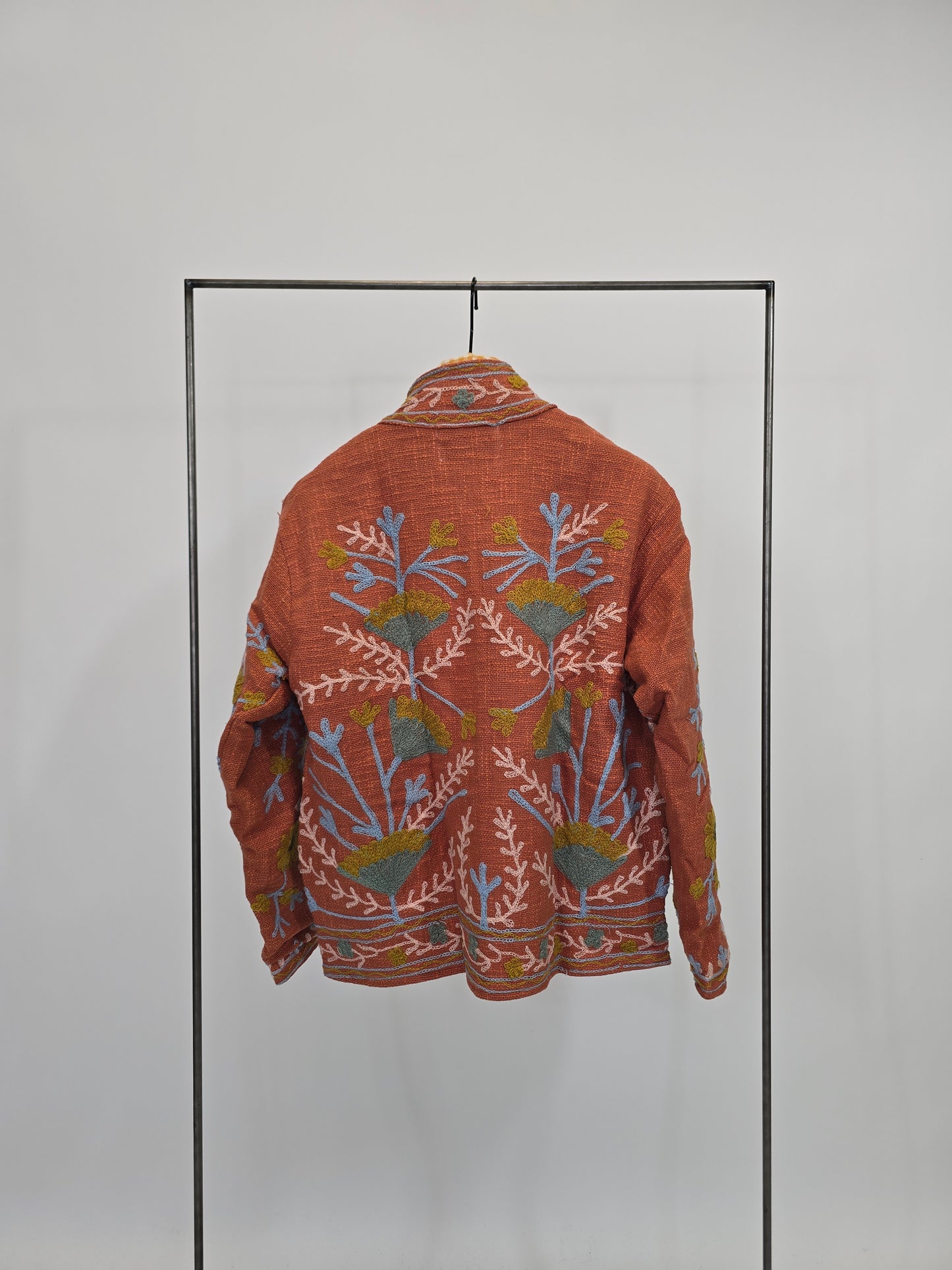Suzani in cotone ricamato