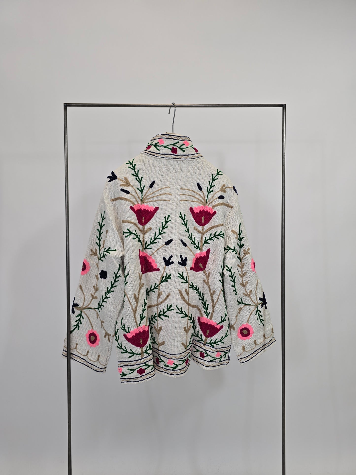 Suzani in cotone ricamato
