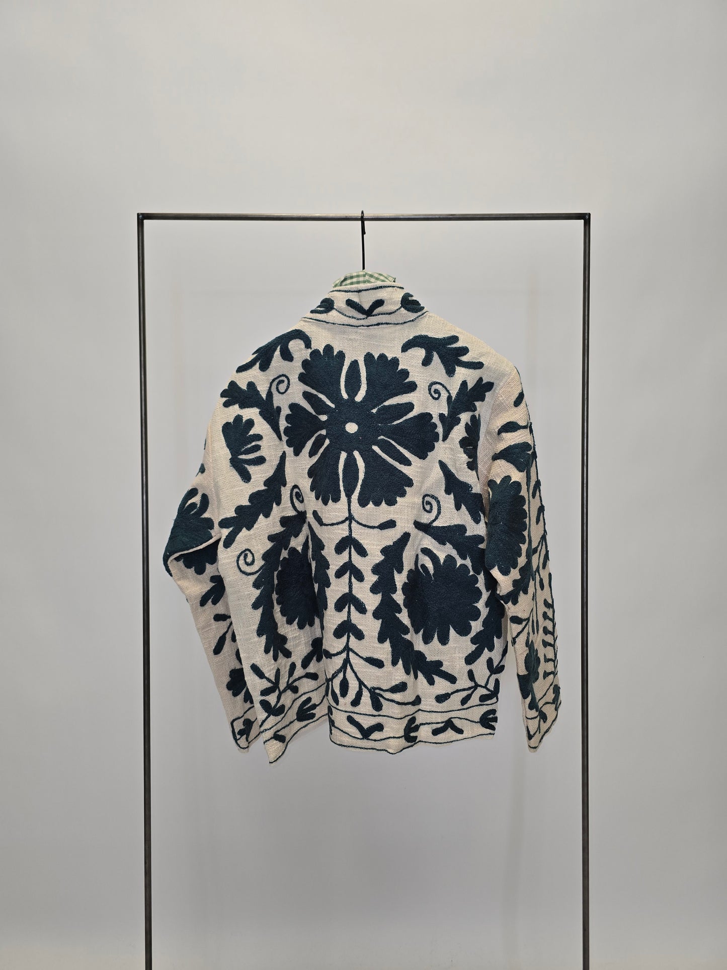 Suzani in cotone ricamato