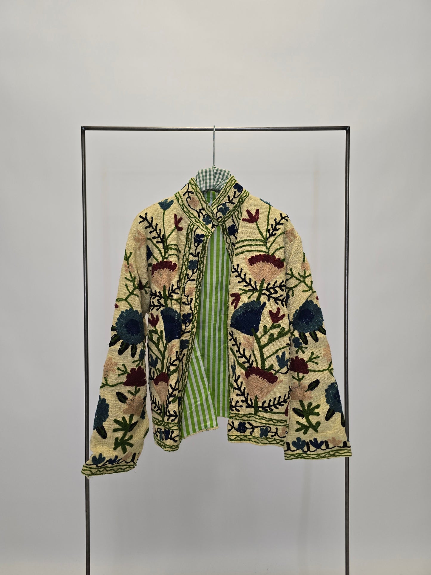 Suzani in cotone ricamato