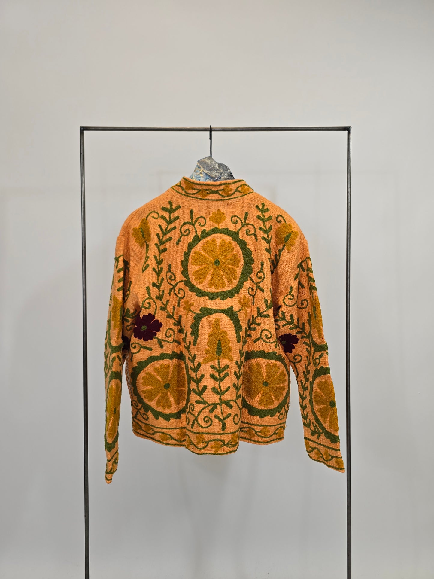 Suzani in cotone ricamato
