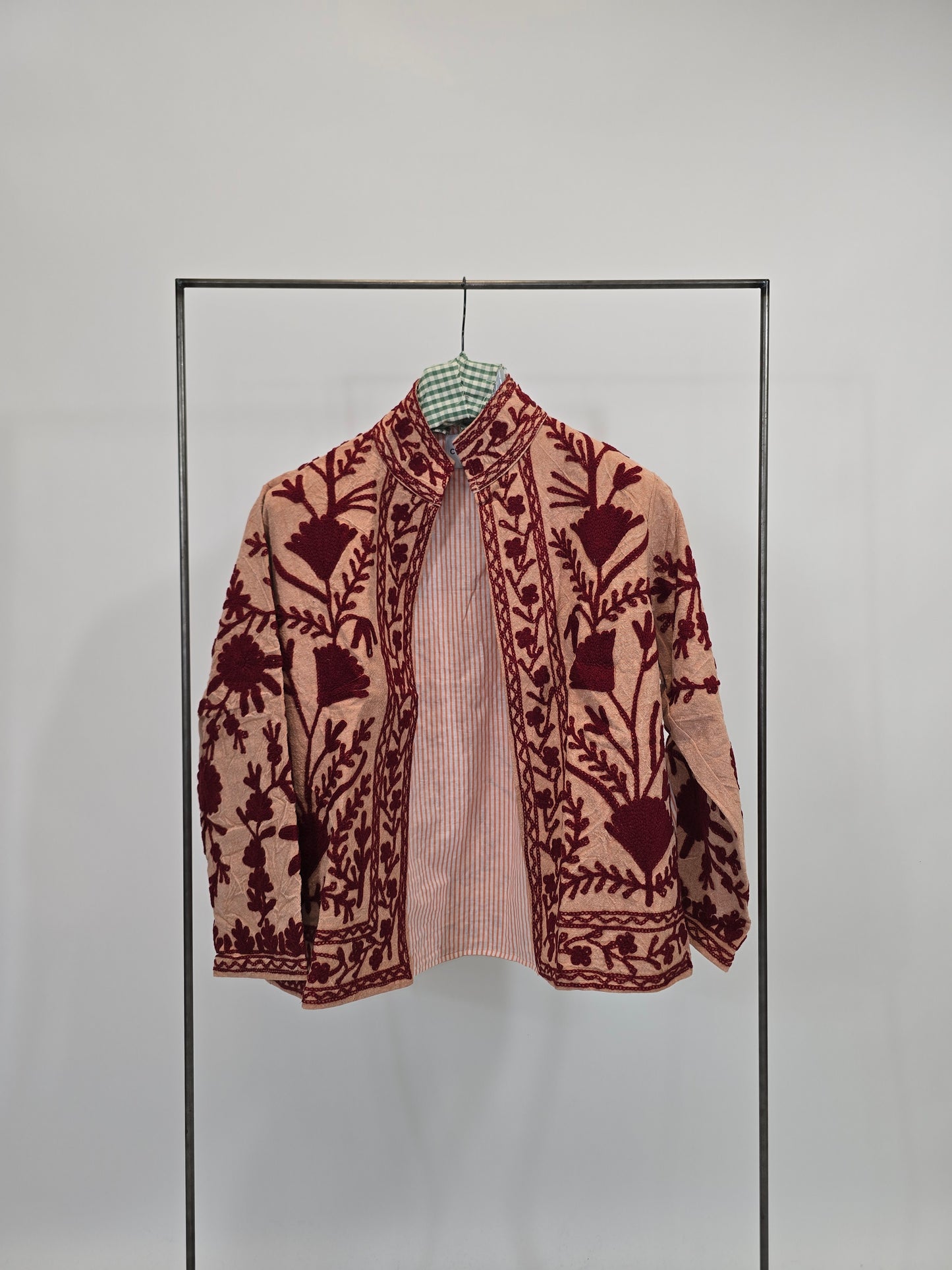 Suzani in cotone ricamato