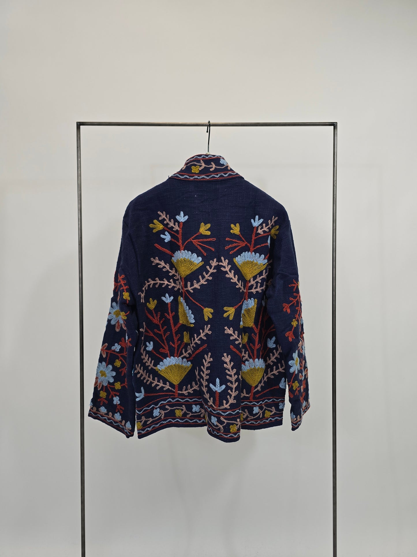 Suzani in cotone ricamato