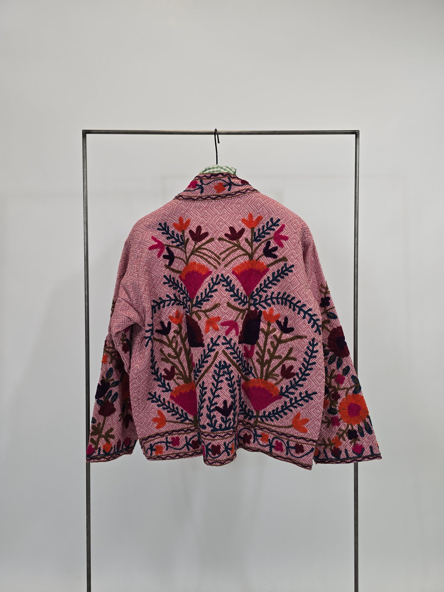 Suzani in cotone ricamato