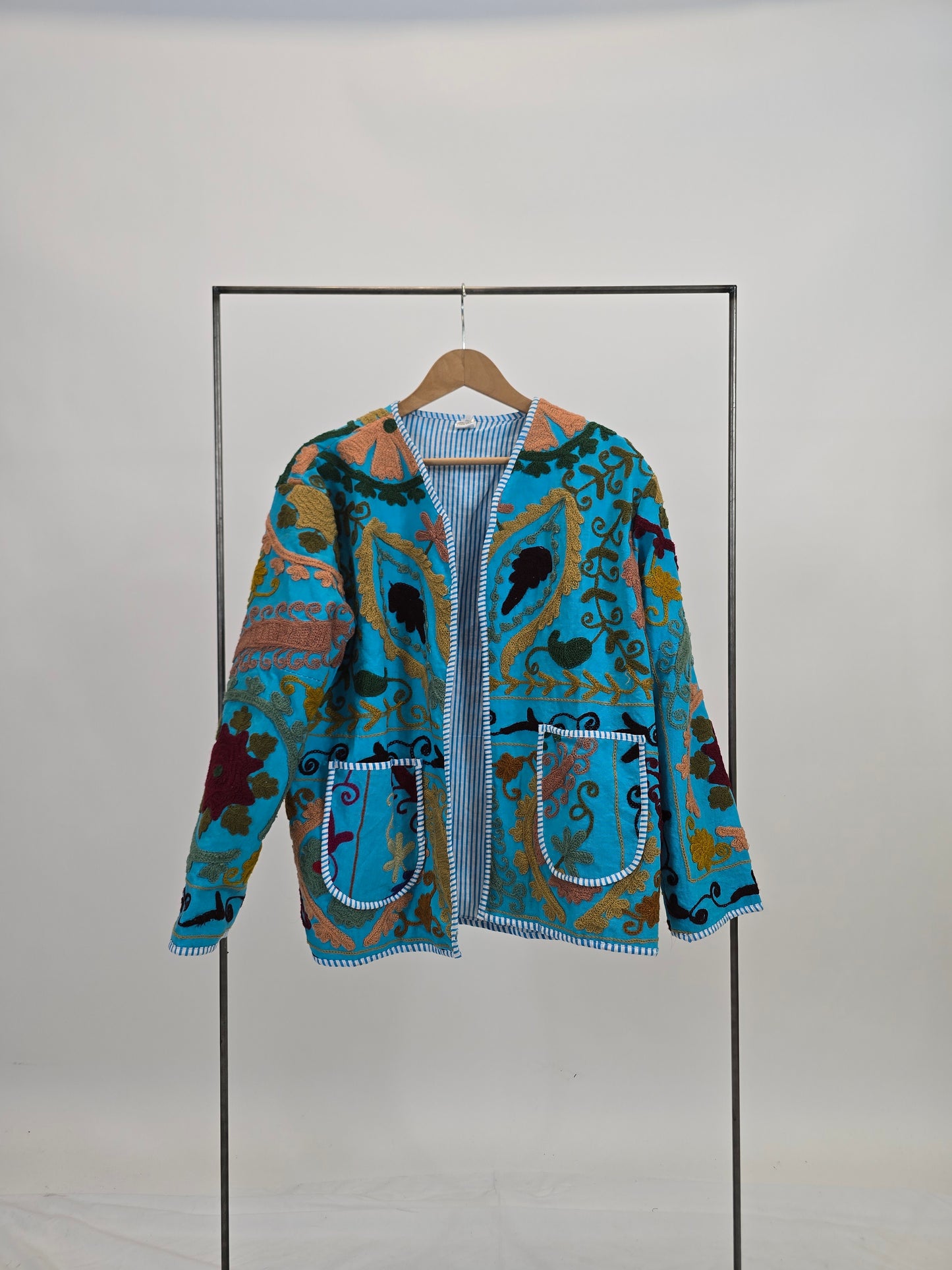 Suzani in cotone ricamato