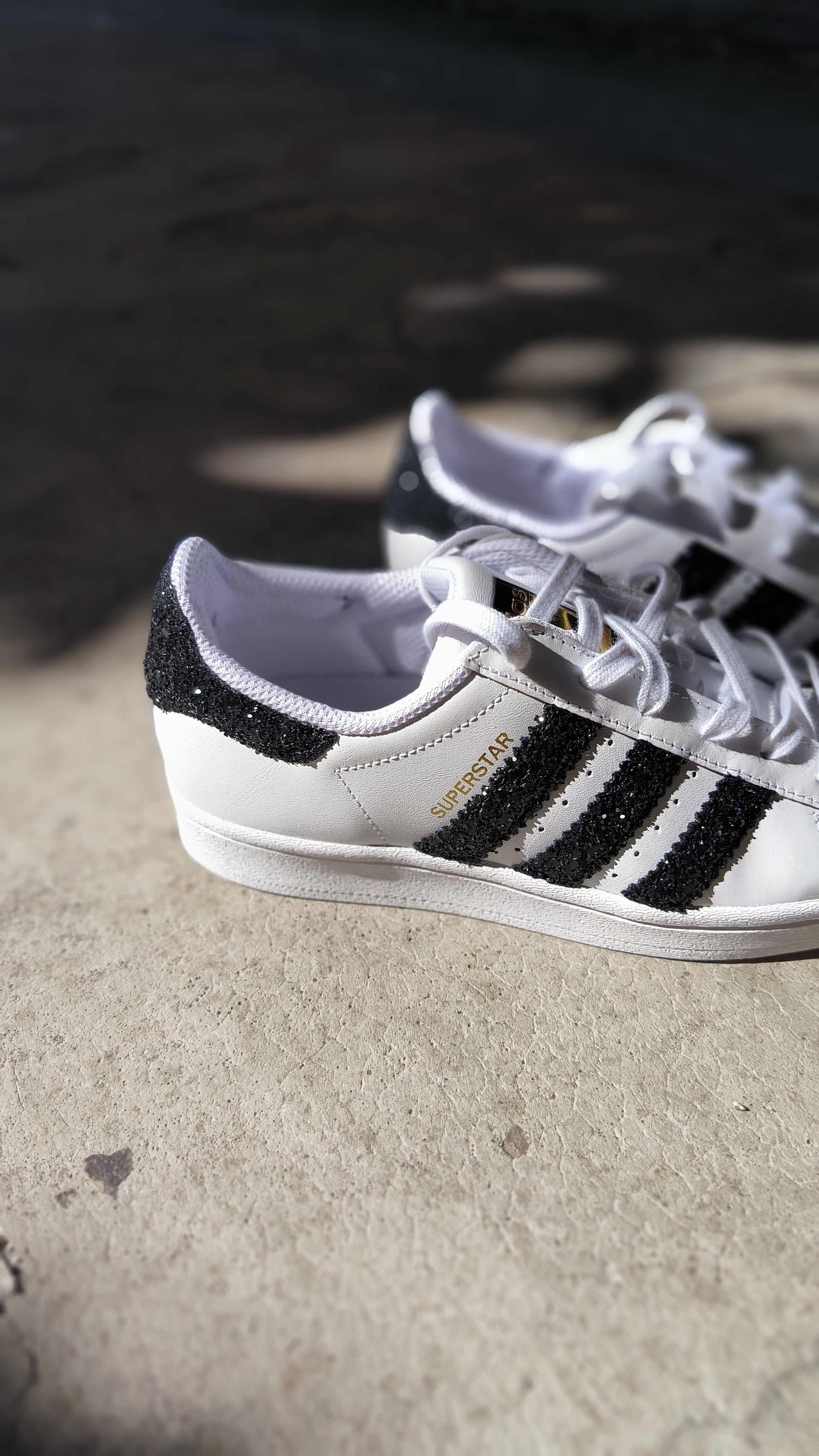 Adidas scarpe superstar outlet costo