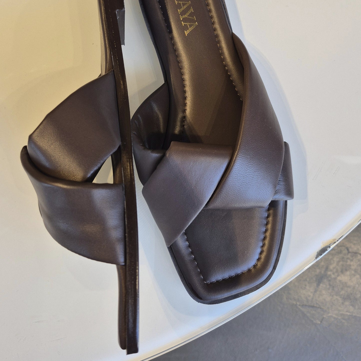 Ciabatta pelle intrecciata marrone